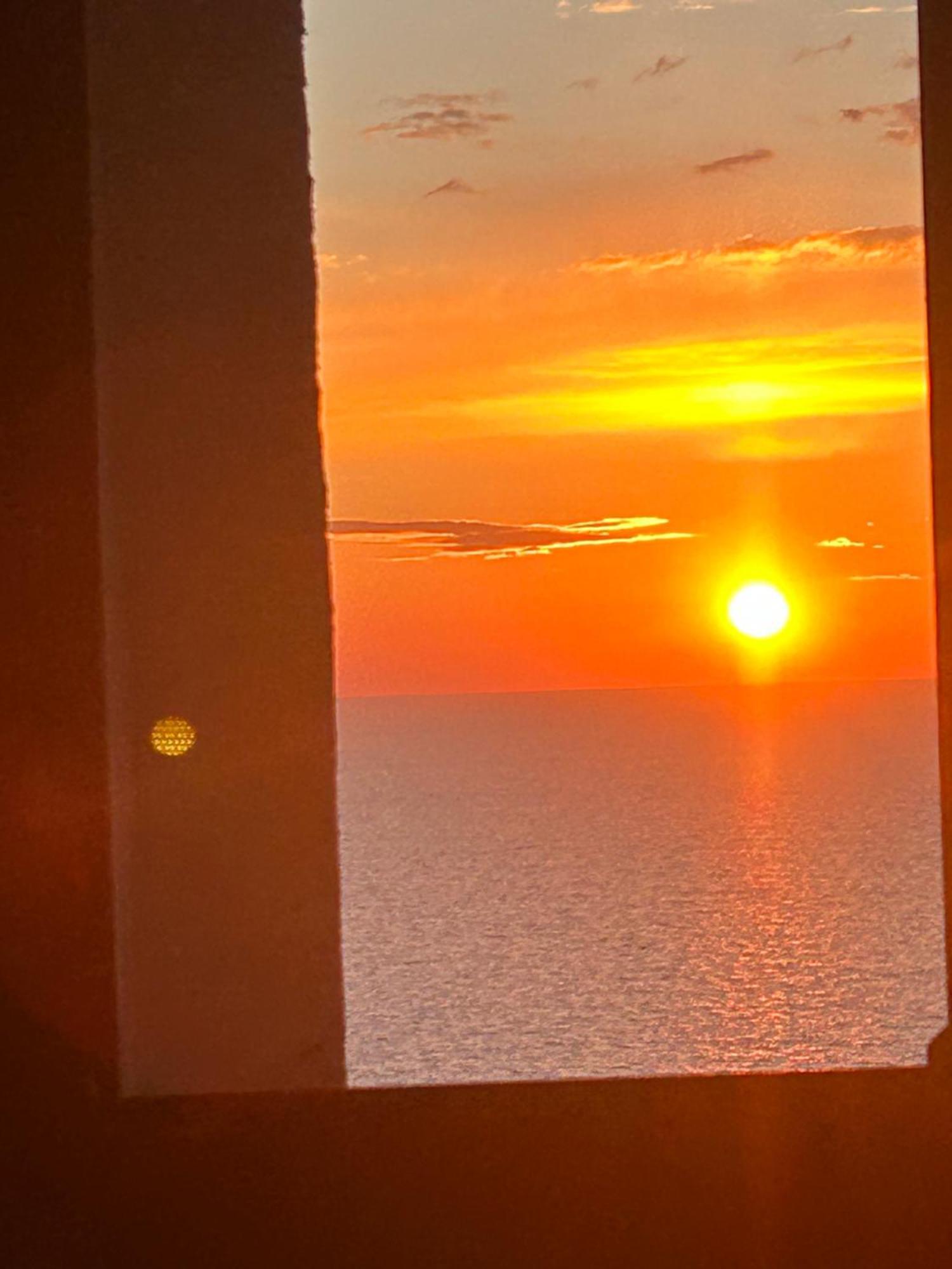 Sea-Front Apartment Νετάνια Εξωτερικό φωτογραφία